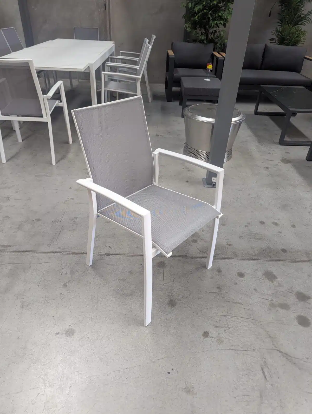 La Mesa - Premium 10-Seat Aluminium Outdoor Dining Table Set - Image 7