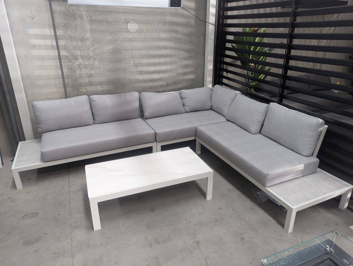 El Churro Outdoor Aluminium Sofa – Modern Comfort - Image 13