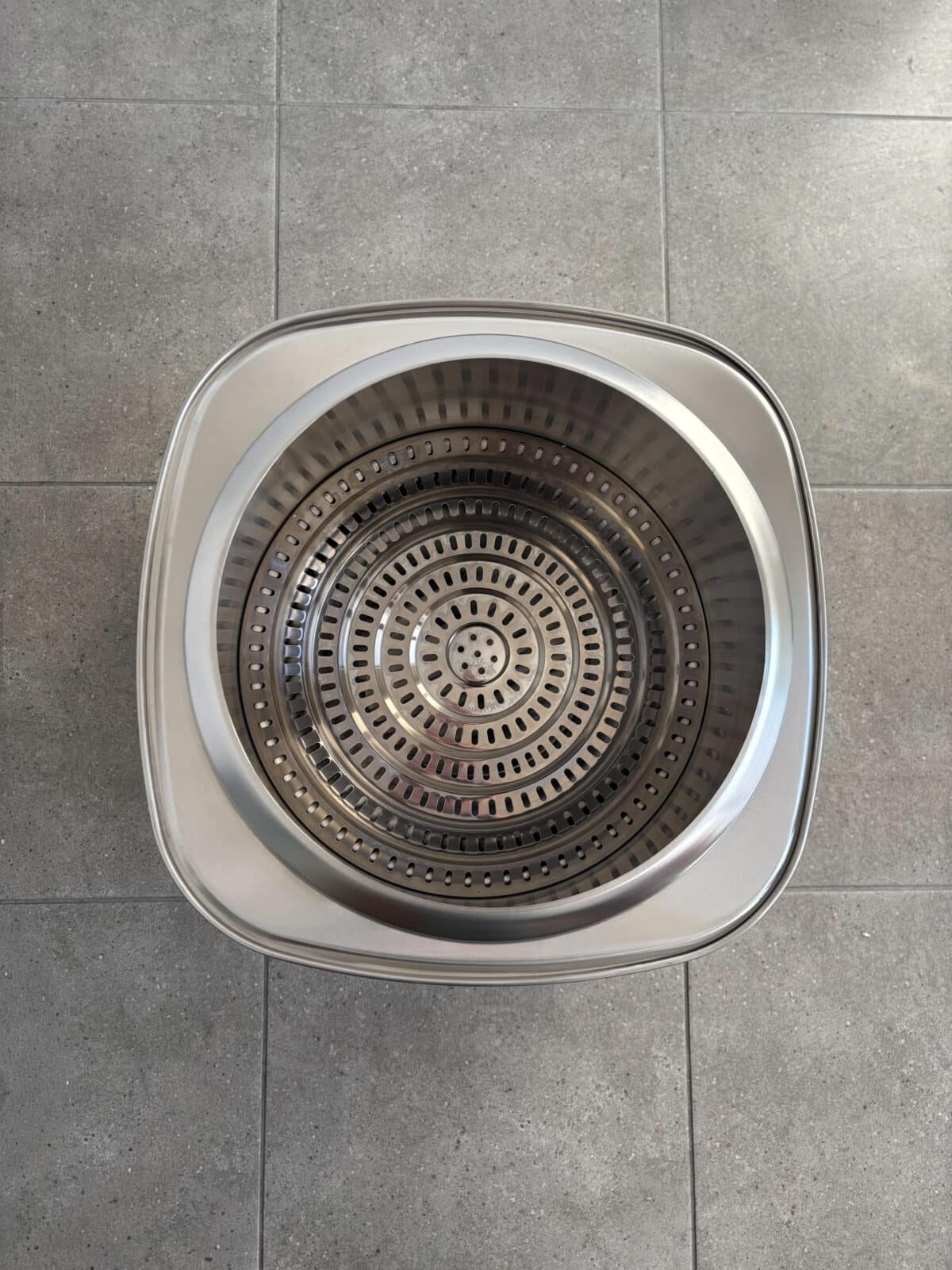 Diablo Smokeless Fire Pit 500mm with Adjustable Grill, Lid & Carry bag - Image 7