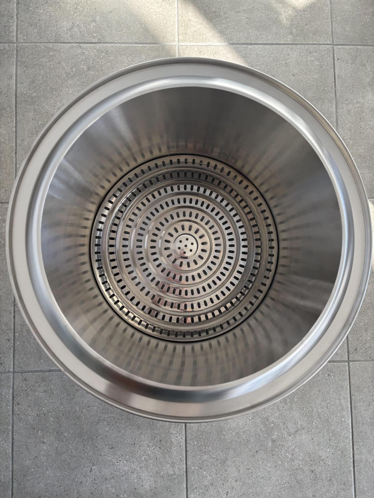 Diablo Huge Smokeless Fire Pit 600mm with Grill and Carry Bag - Image 7